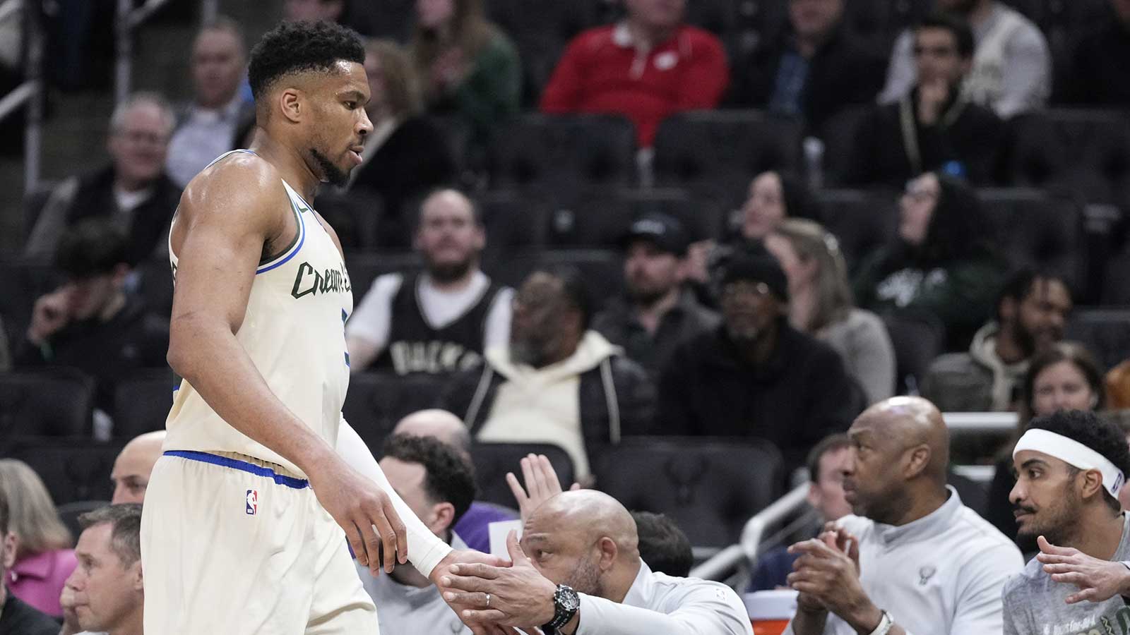 Is Giannis Antetokounmpo playing tonight? Bucks vs. Hawks injury report