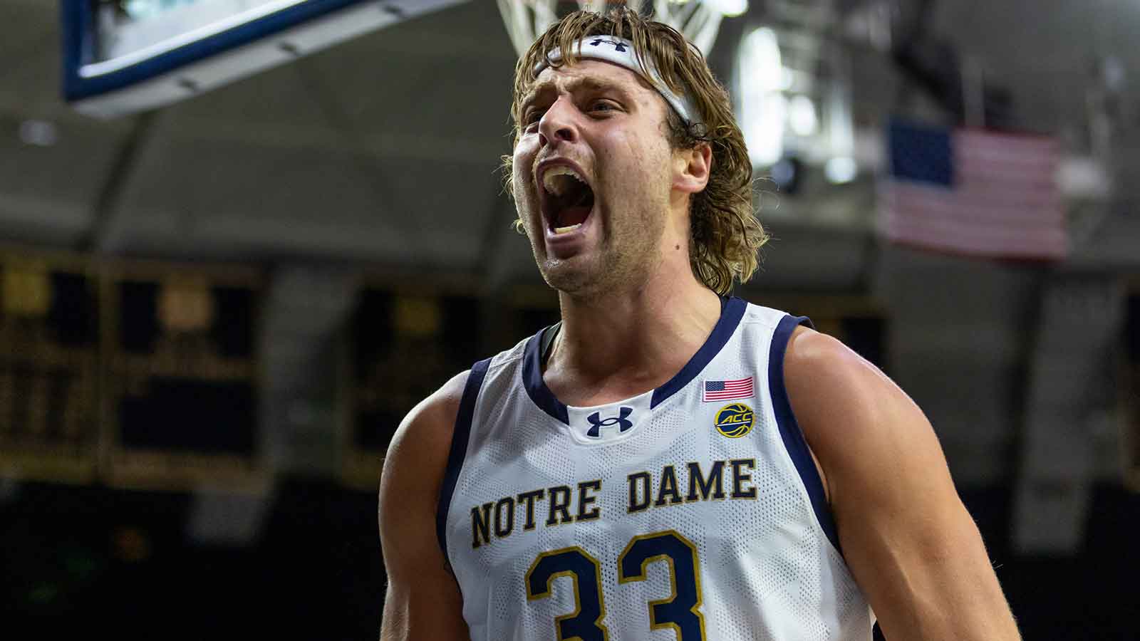 Colts sign former Notre Dame basketball player to play tight end