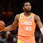 Is Donovan Mitchell playing tonight? Cavs vs. Pistons injury report