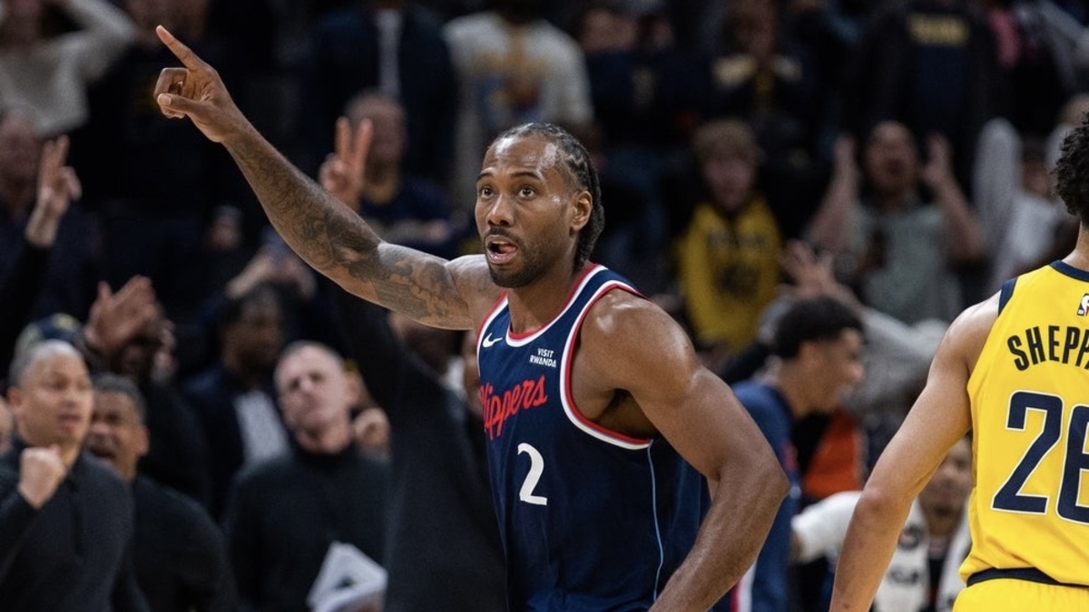 Kawhi Leonard calls game with clutch mid-ranger vs. Pacers