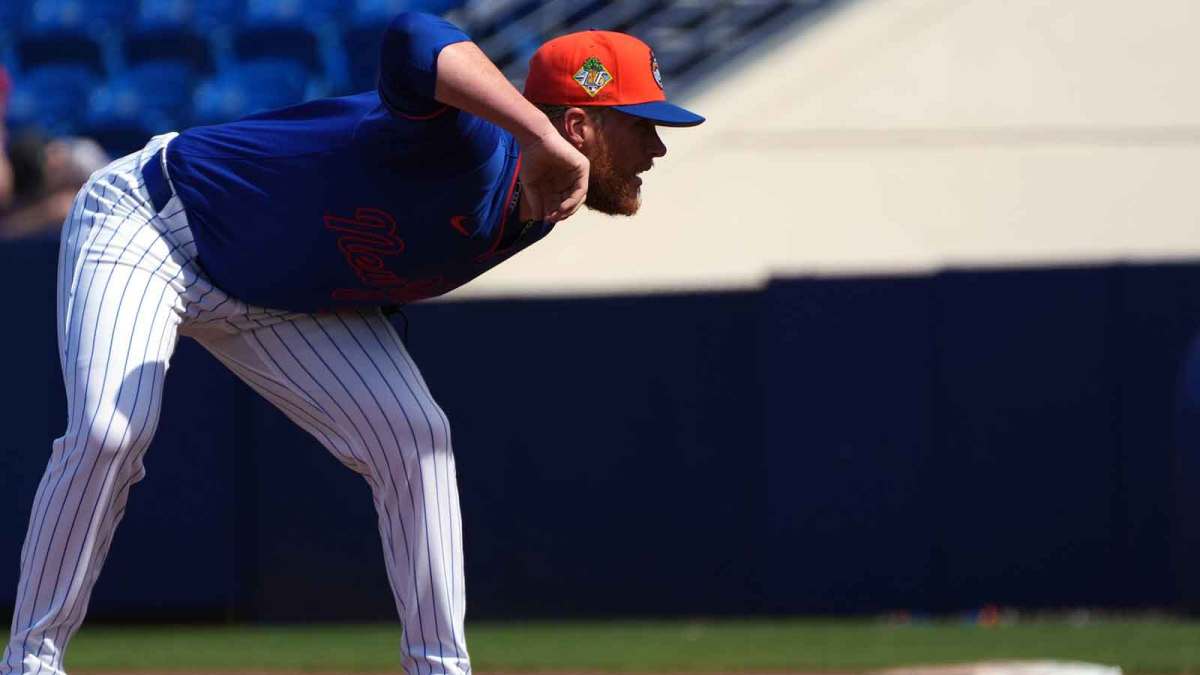 New York Mets pitcher Craig Kimbrel (46) pitches in the fourth inning against the Washington Nationals at Clover Park.
