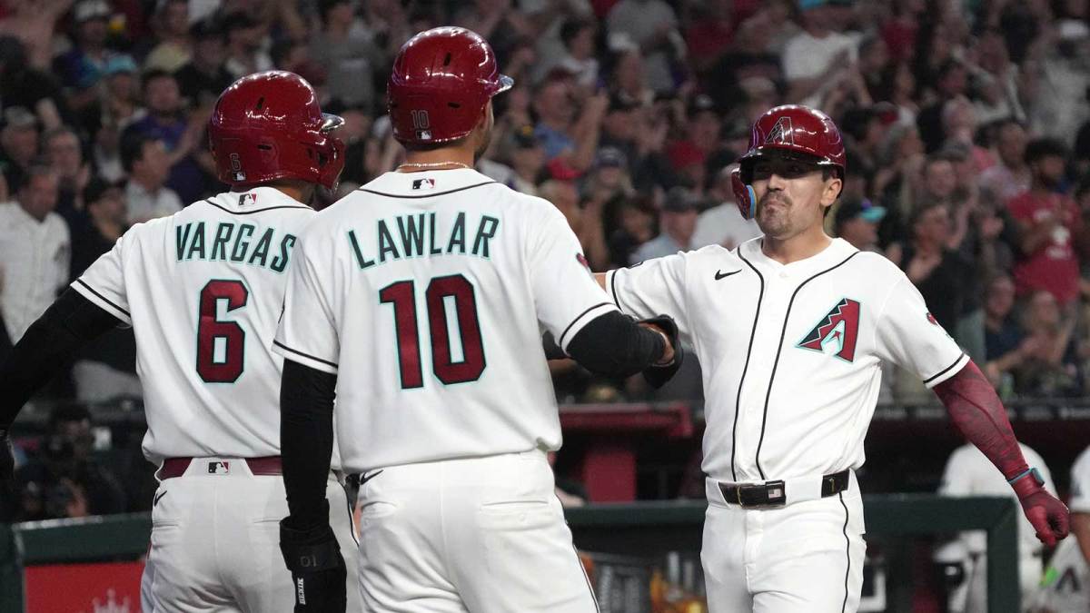 Diamondbacks right fielder Corbin Carroll (7) celebrates