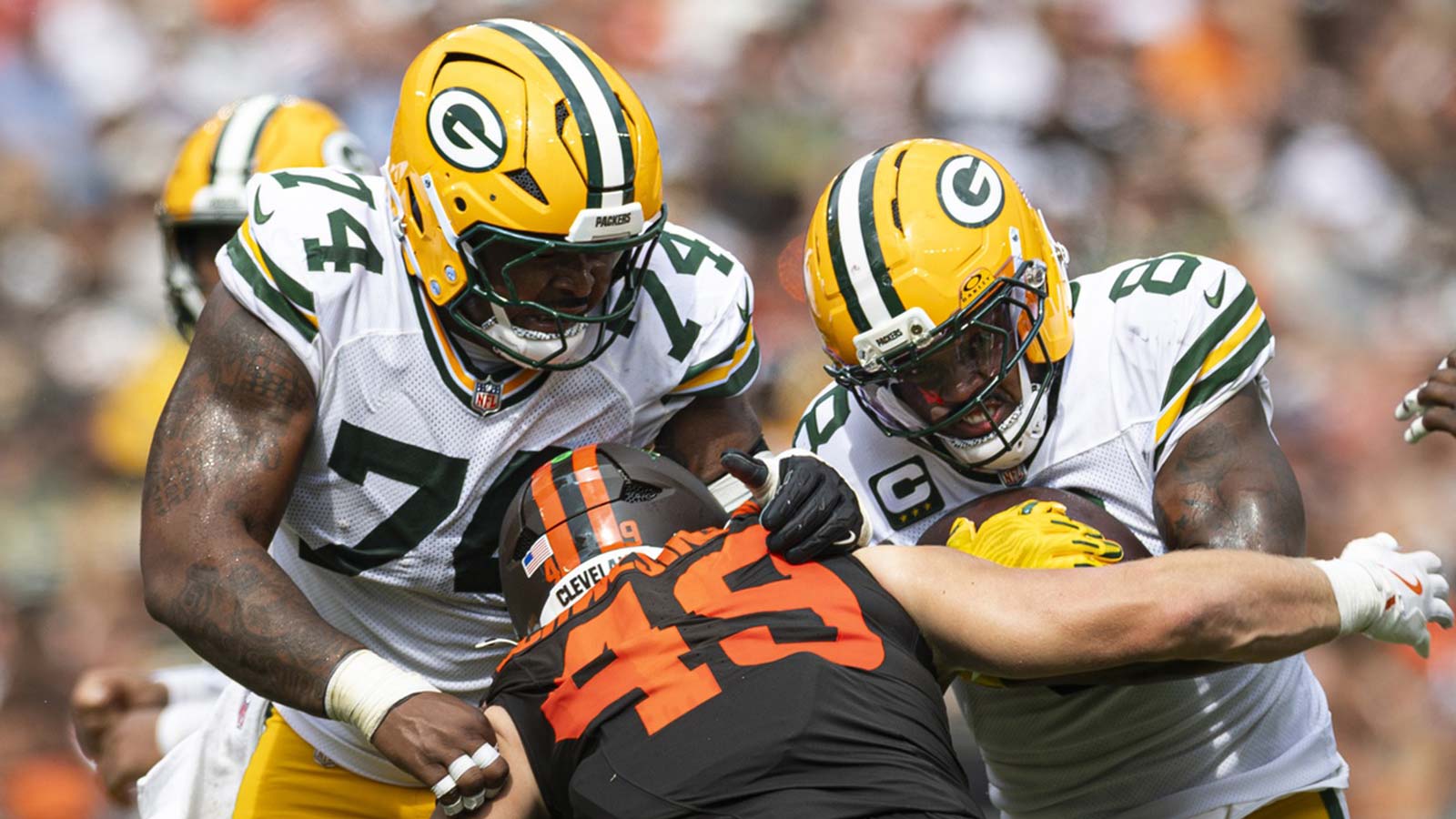 Browns land Pro Bowl center Elgton Jenkins after Packers release