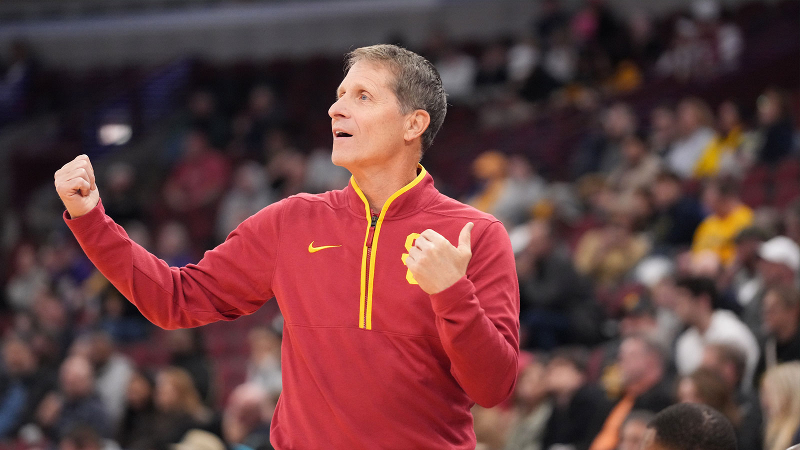 Southern California Trojans head coach Eric Musselman gestures to his team against the Washington Huskies during the first half at United Center.