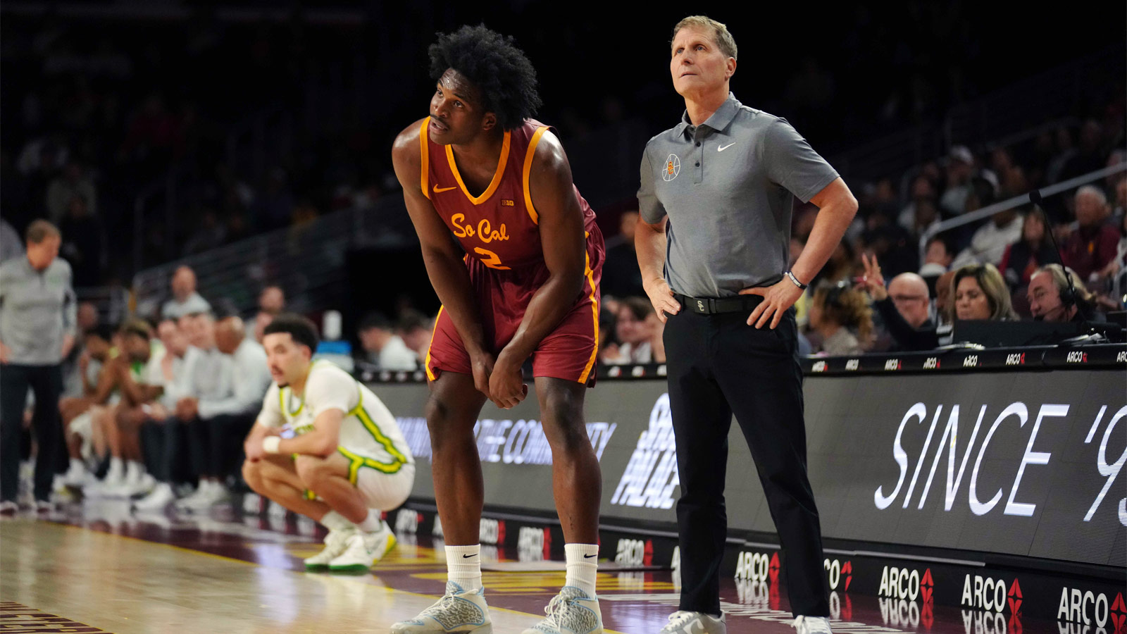 Southern California Trojans forward Ezra Ausar (2) and head coach Eric Musselman react against the Oregon Ducks in the second half at Galen Center.