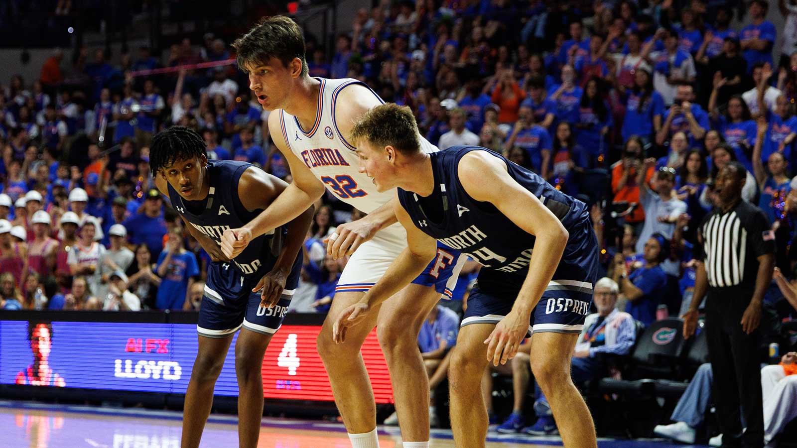 Watch 7-foot-9 Oliver Rioux check in for Florida in win over Prairie View A&M
