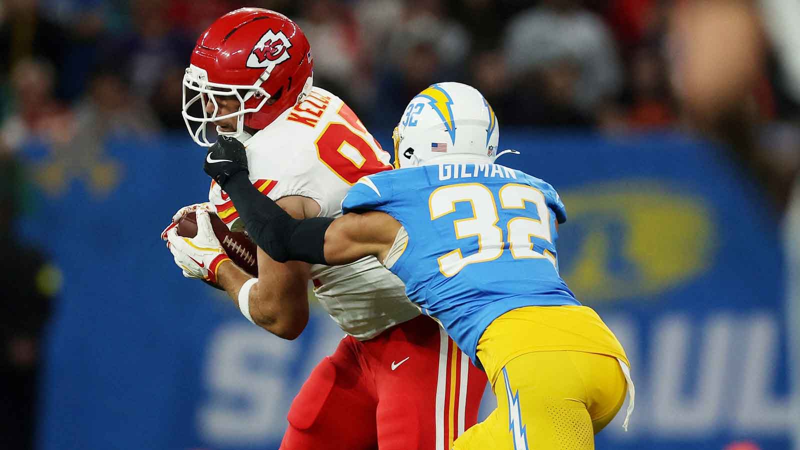 Chiefs boost DB depth with safety on $24.75 million contract