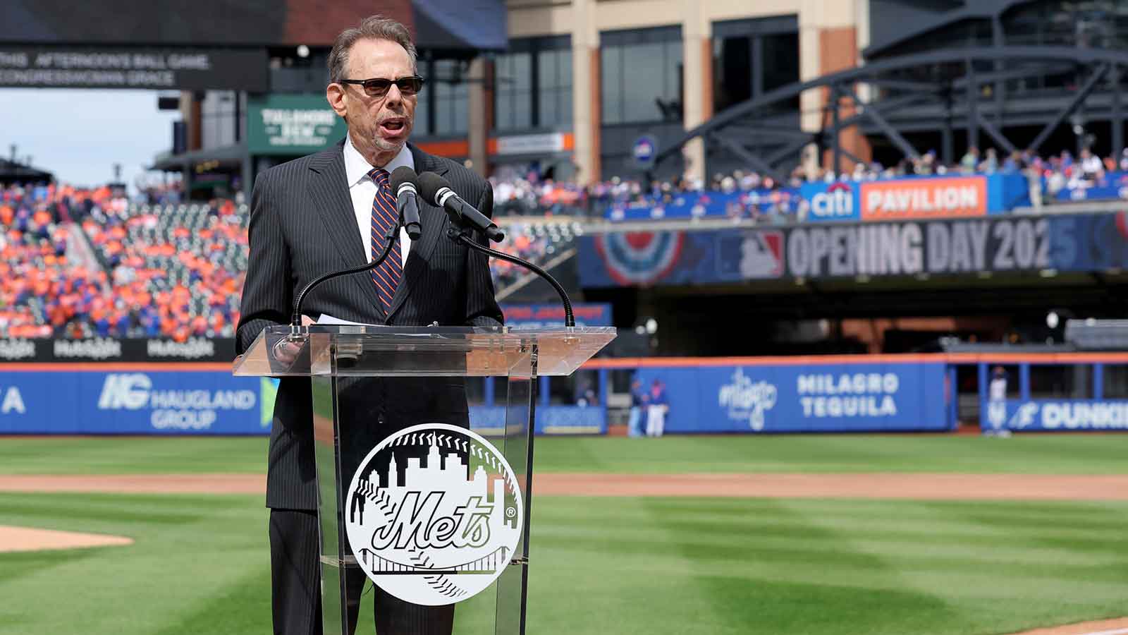 Legendary Mets broadcaster Howie Rose announces retirement in 2-minute video