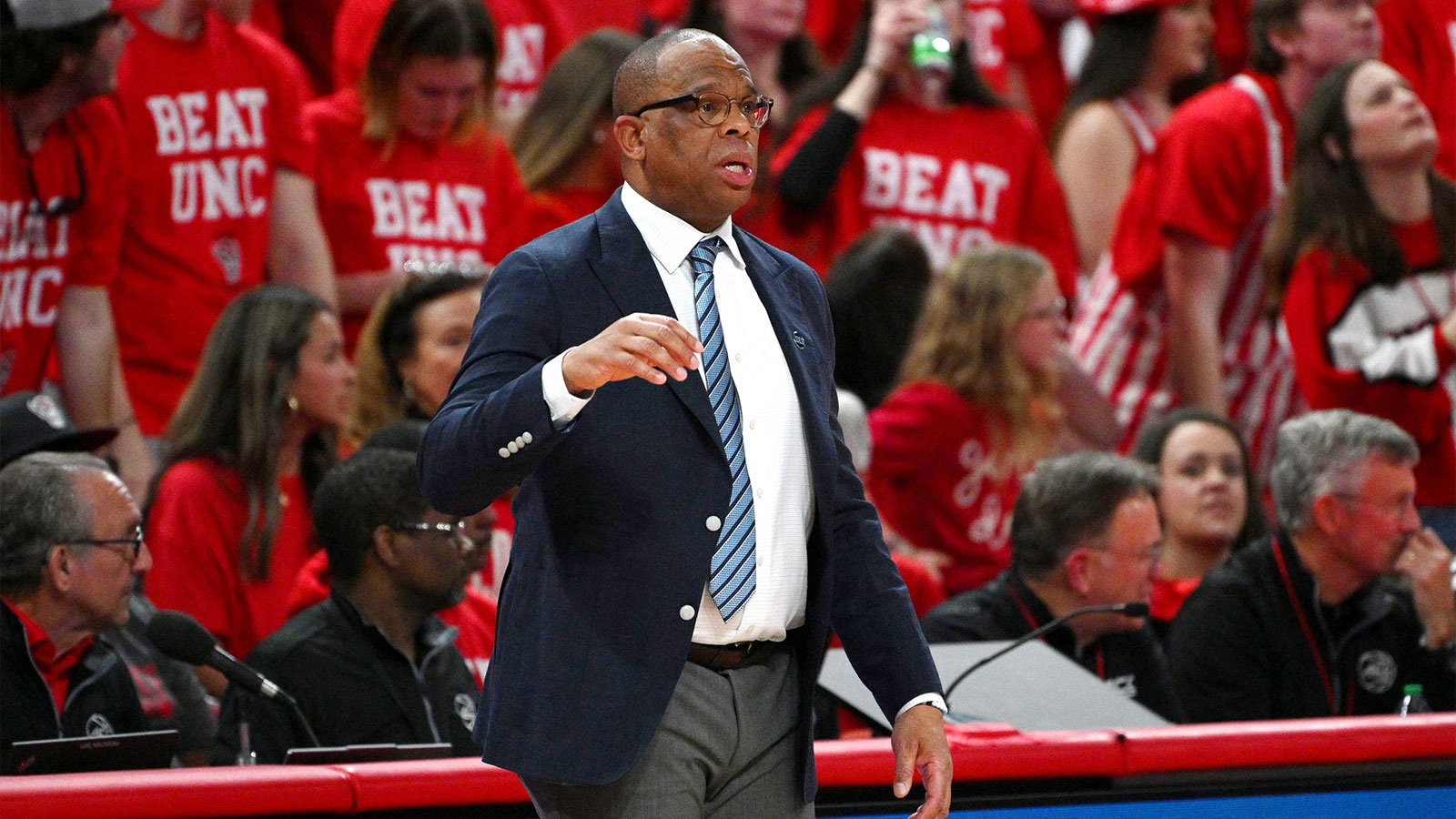 North Carolina’s Hubert Davis left distraught over Caleb Wilson’s season-ending injury