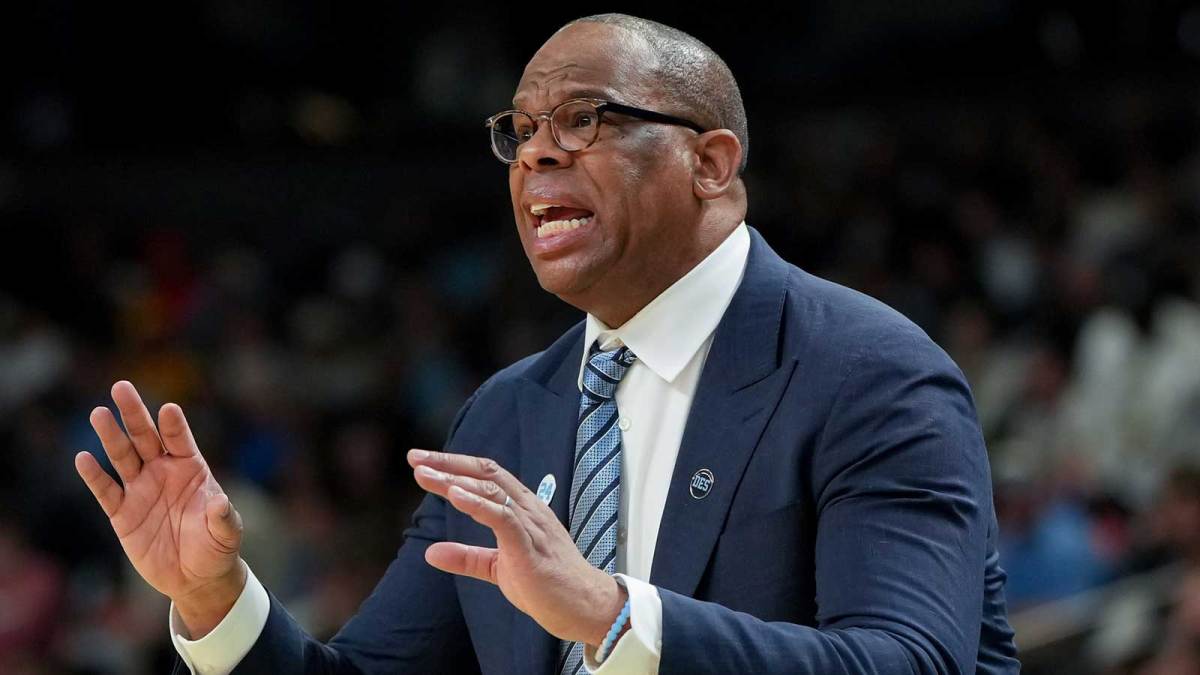 North Carolina Tar Heels head coach Hubert Davis instructs his team against the VCU Rams in the second half of a first round game of the men's 2026 NCAA Tournament at Bon Secours Wellness Arena.