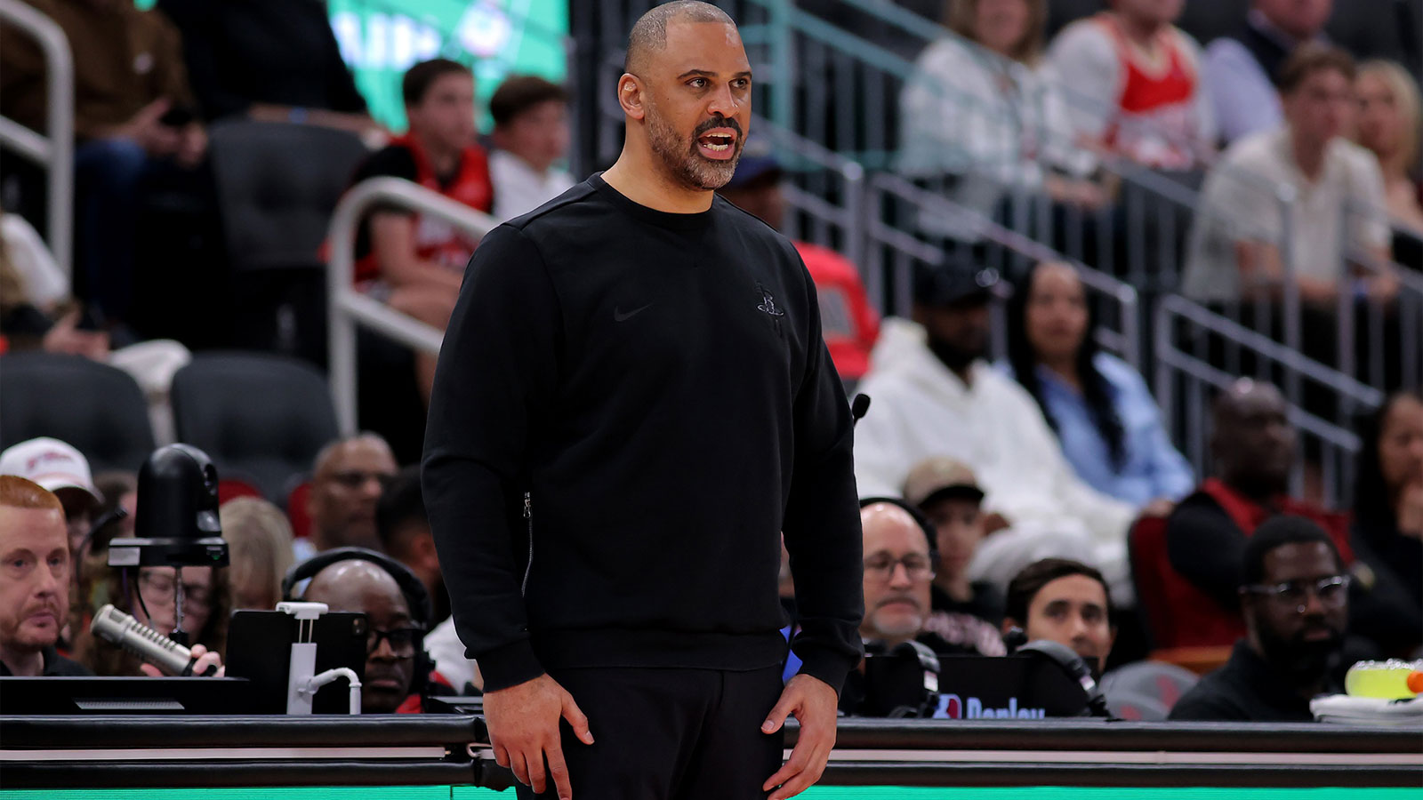 The key Rockets player who’s shooting 3.6% on 3-pointers in March