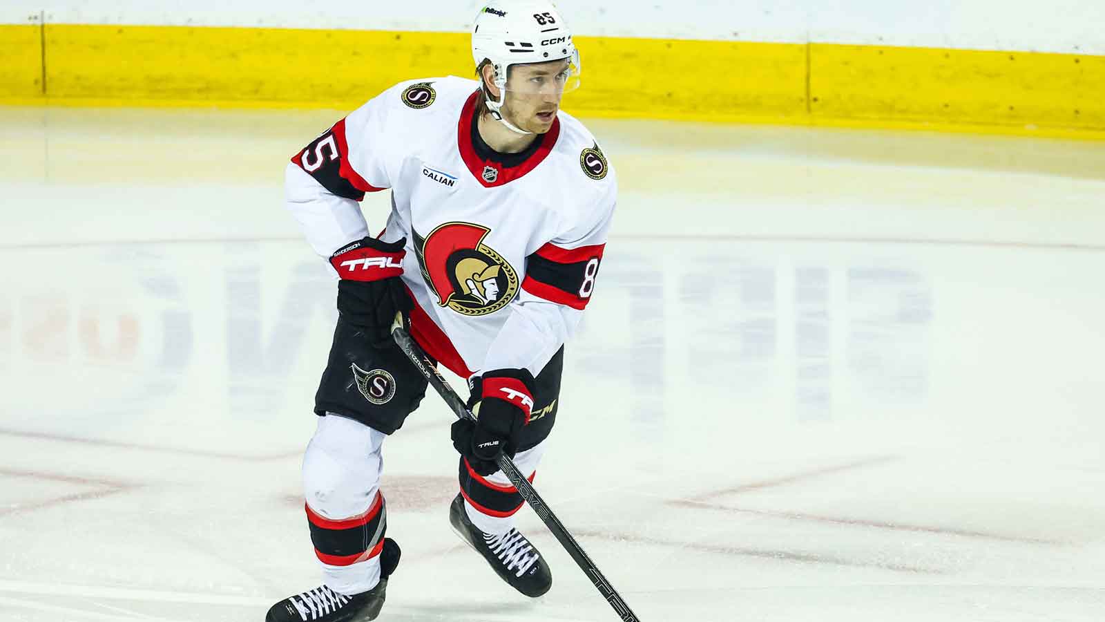 Senators hit with awful Jake Sanderson injury update amid playoff push