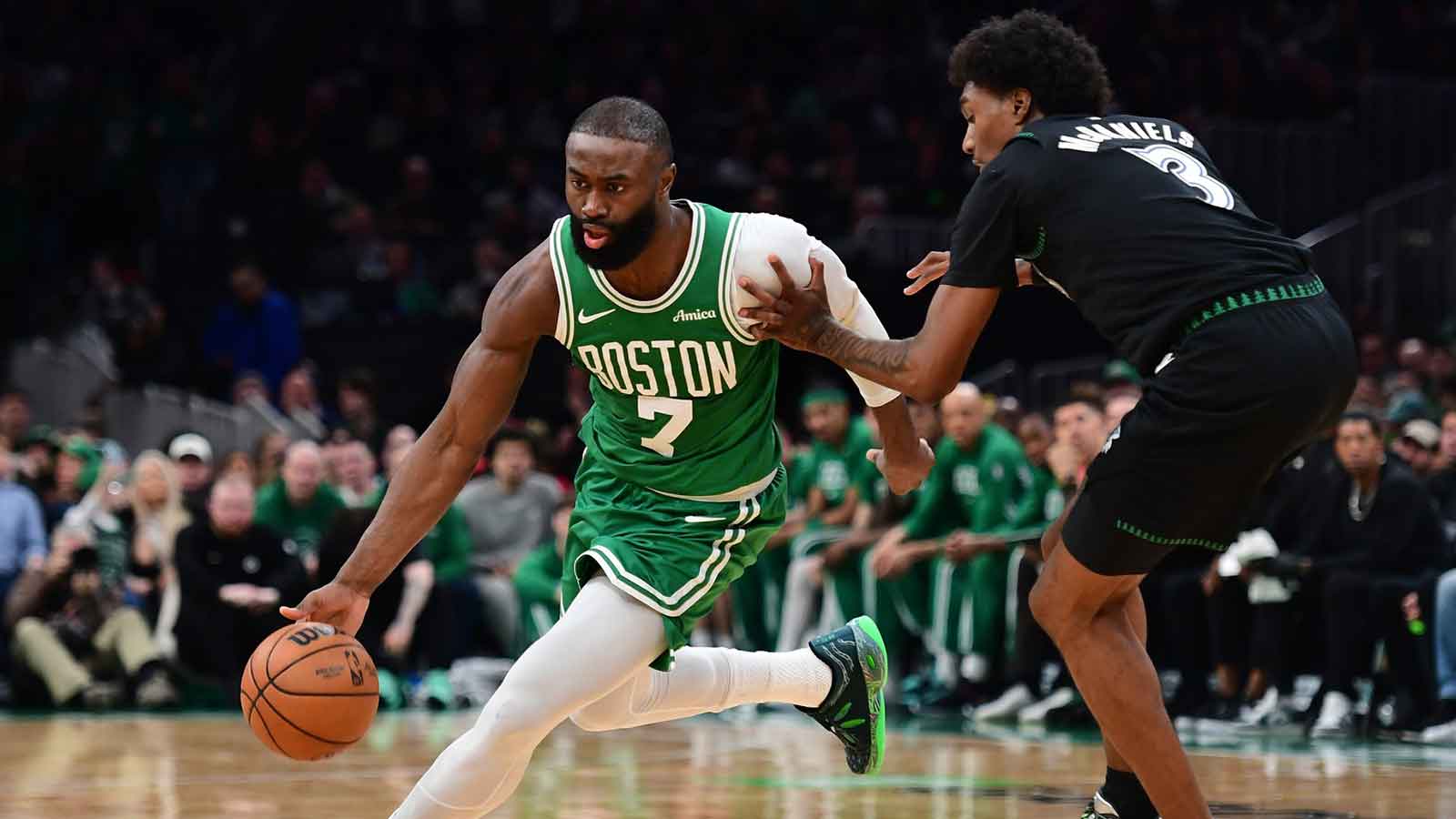 Mandatory Credit: Bob DeChiara-Imagn Images