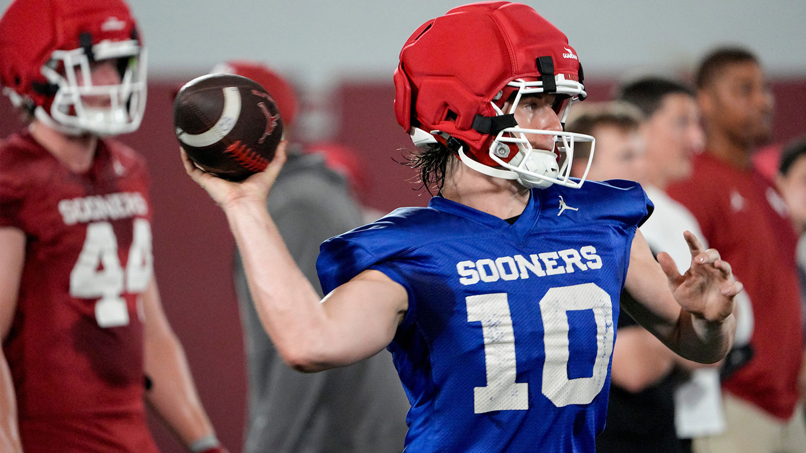Oklahoma quarterback John Mateer drops truth bomb on himself amid spring practice