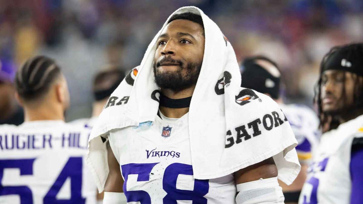 Minnesota Vikings linebacker Jonathan Greenard (58) against the Los Angeles Rams during an NFC wild card game at State Farm Stadium.