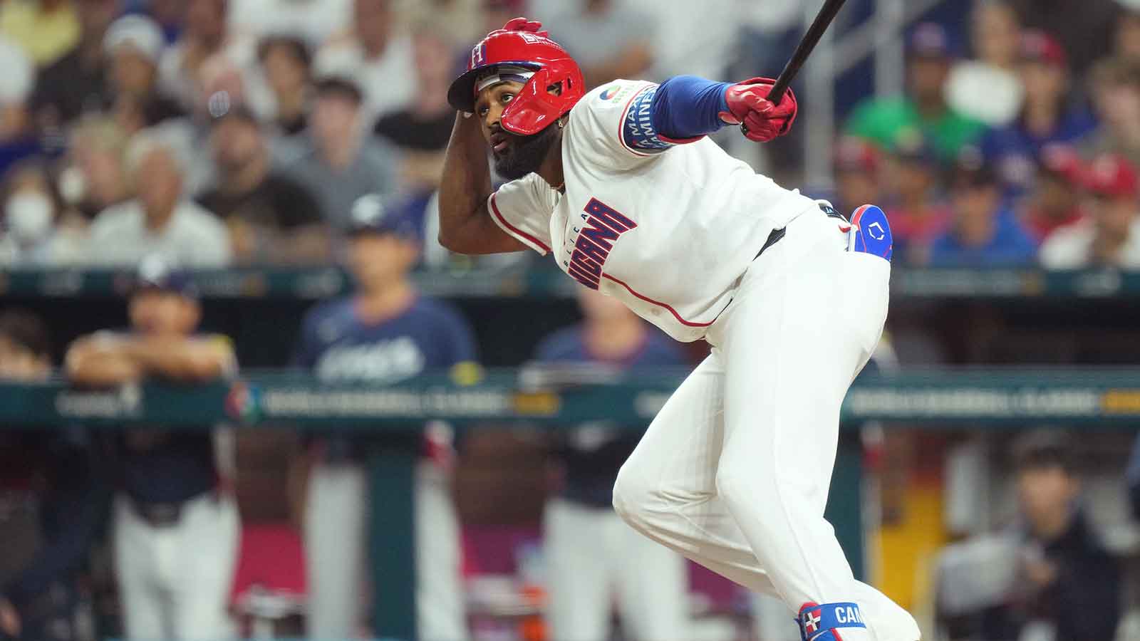 Dominican Republic’s Junior Caminero hits moonshot homer vs. USA’s Paul Skenes