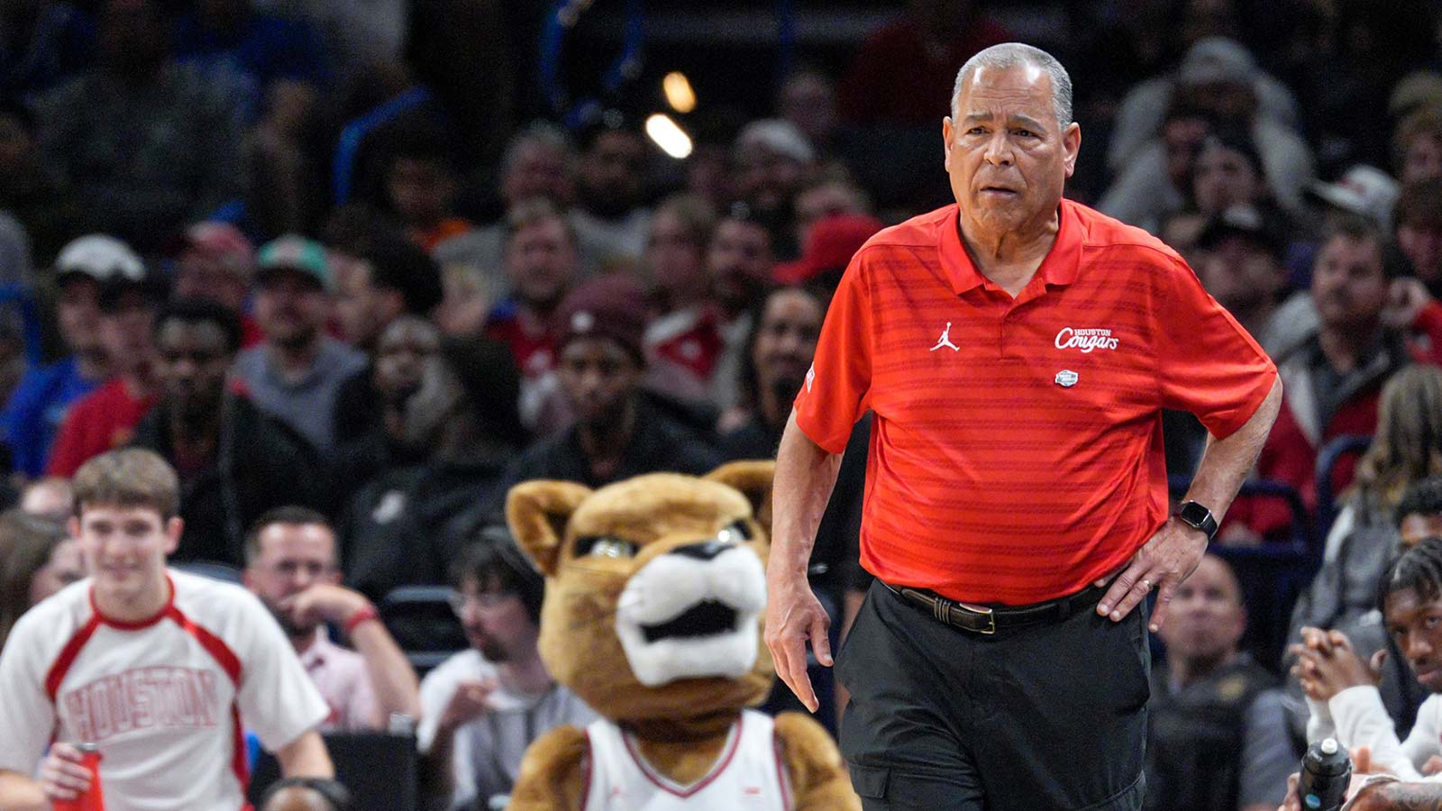 Kelvin Sampson makes heartbreaking admission about Houston competing with wealthier programs