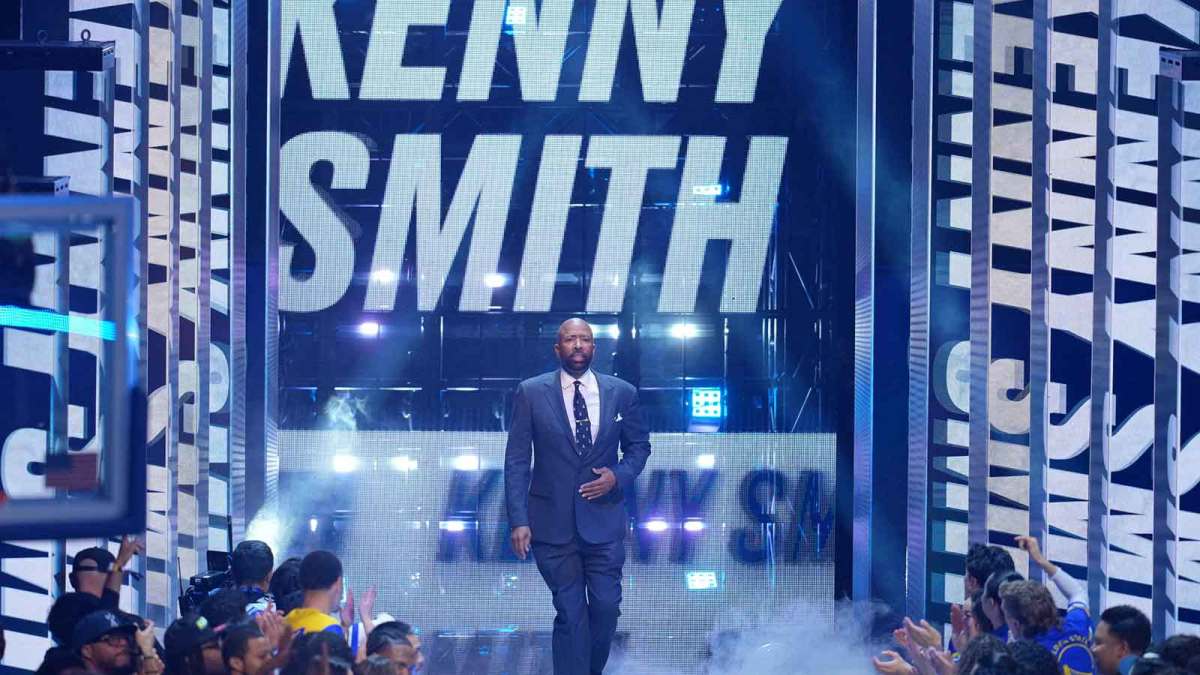 Young Stars general manager Kenny Smith during introductions before the 2025 NBA All Star Game at Chase Center.