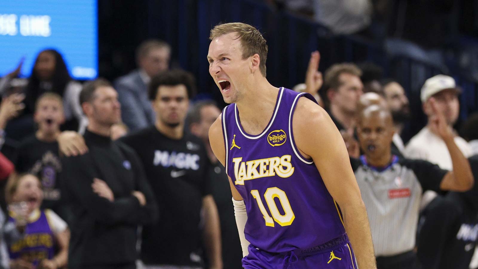 Lakers’ Luke Kennard nails buzzer-beater 3 to keep win-streak alive