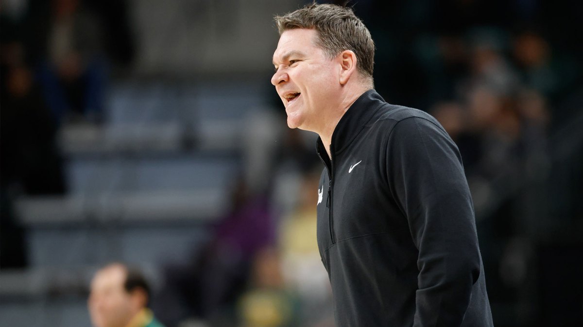 Arizona Wildcats head coach Tommy Lloyd reacts on the sideline during the first half against the Baylor Bears at Paul and Alejandra Foster Pavilion.