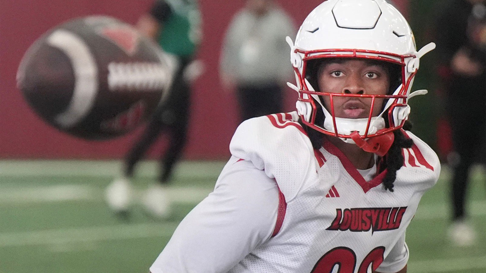 Louisville beats out Indiana, Ole Miss for 4-star wide receiver
