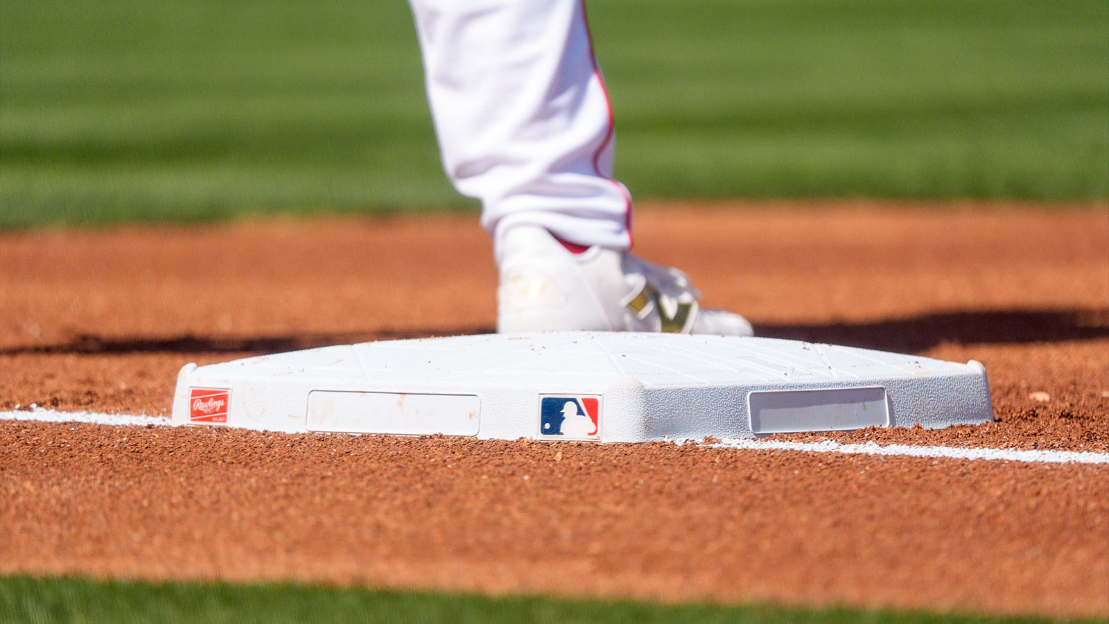 New MLBPA executive director ‘almost guarantees’ MLB lockout