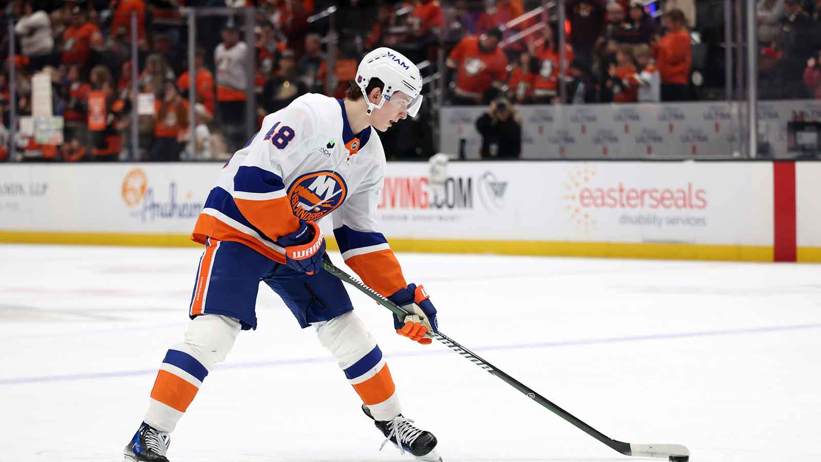 Ex-Islanders captain John Tavares drops ‘star’ label on Matthew Schaefer