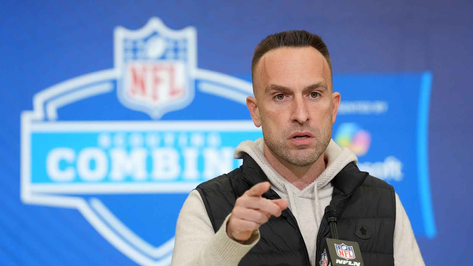 1 more trade Dolphins must make to finish offseason housecleaning after Jaylen Waddle blockbuster