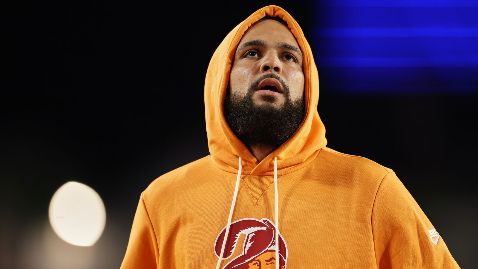 Old Mike Evans video with young fan goes viral after 49ers free agency agreement