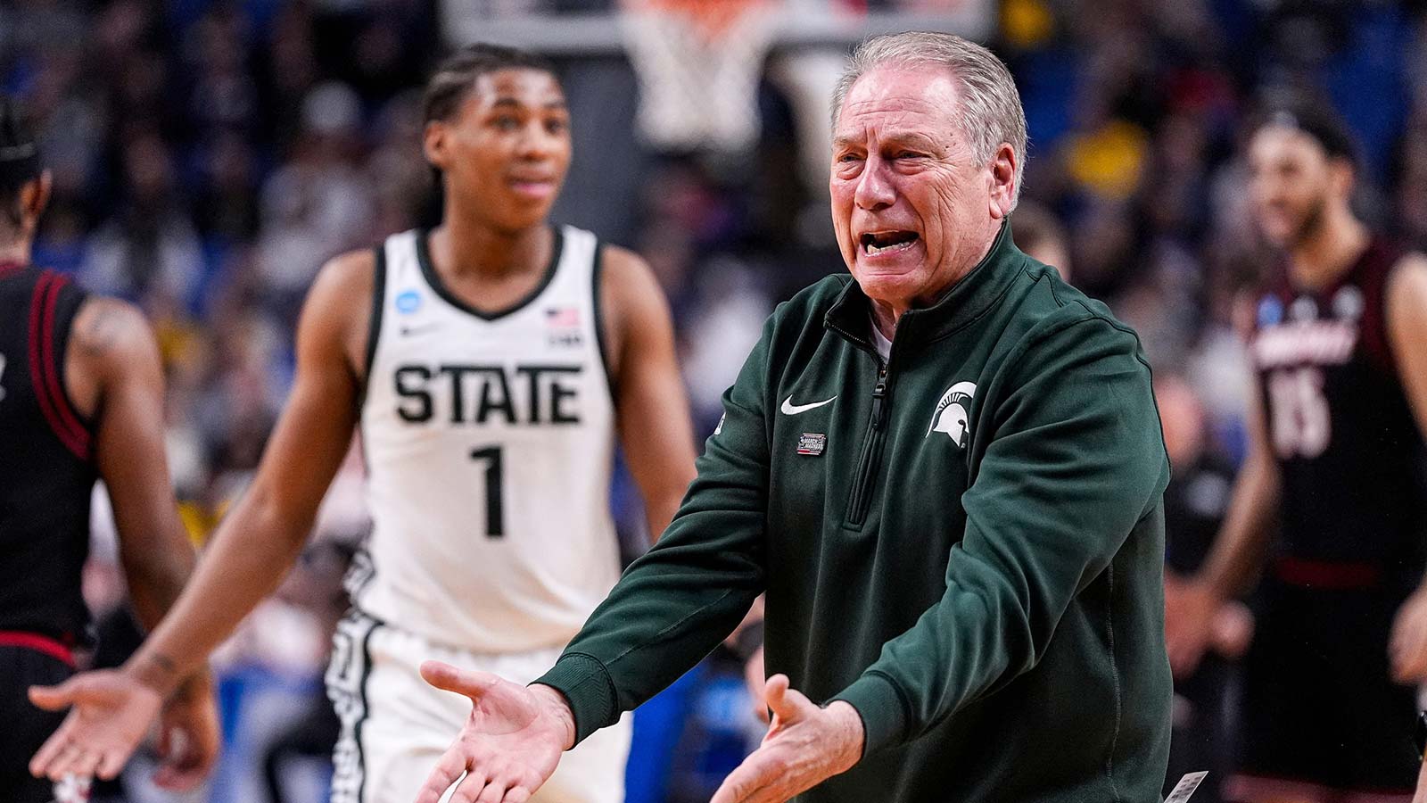 Charles Barkley defends Michigan State’s Tom Izzo from hard coaching criticism