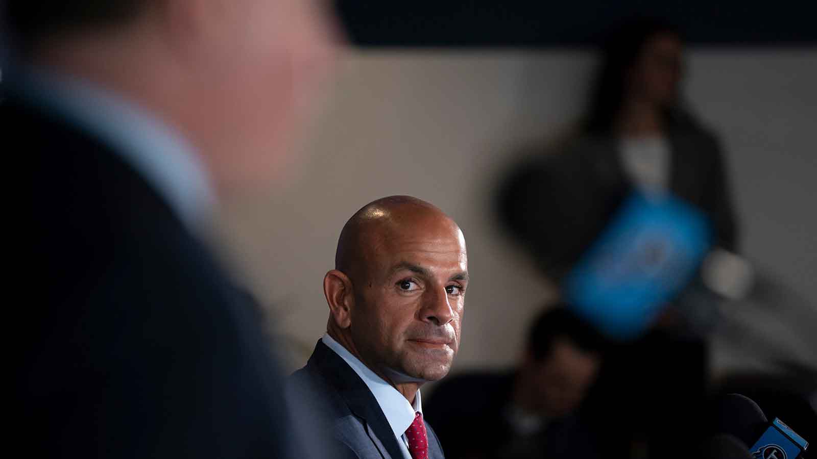 Tennessee Titans general manager Mike Borgonzi, left, introduces Robert Saleh to the media at the new head coach’s introductory press conference at Ascension Saint Thomas Sports Park in Nashville, Tenn., Thursday, Jan. 29, 2026.