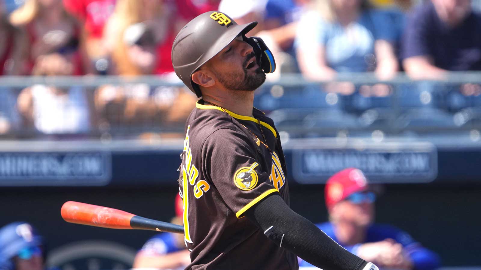 Manny Machado gives Nick Castellanos his flowers before Padres Opening Day