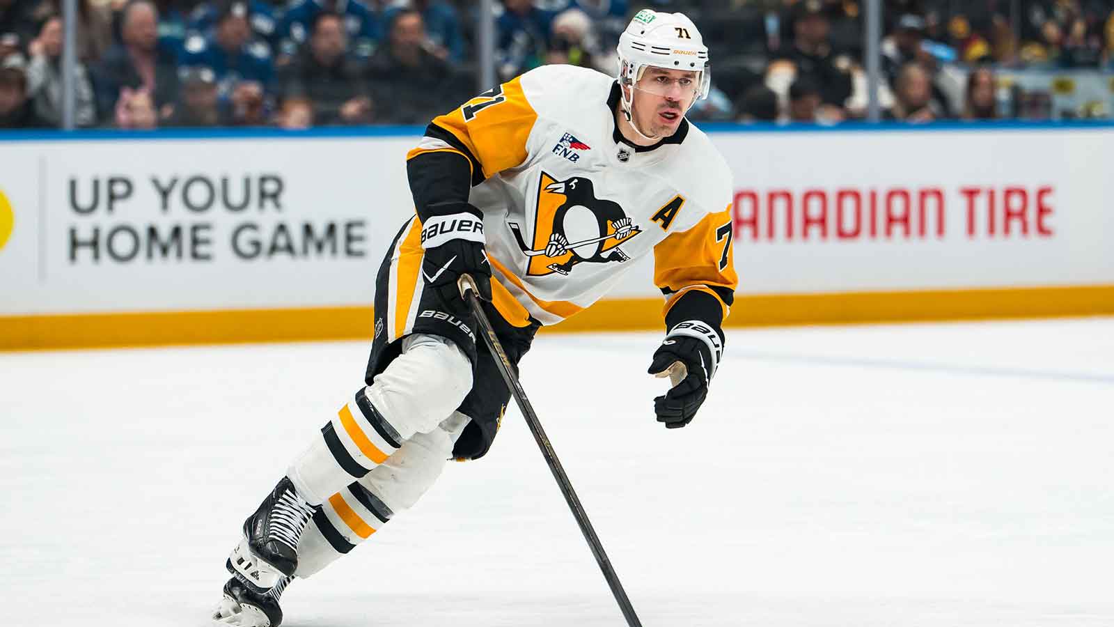 Penguins’ Evgeni Malkin tossed from Sabres game for brutal slashing penalty