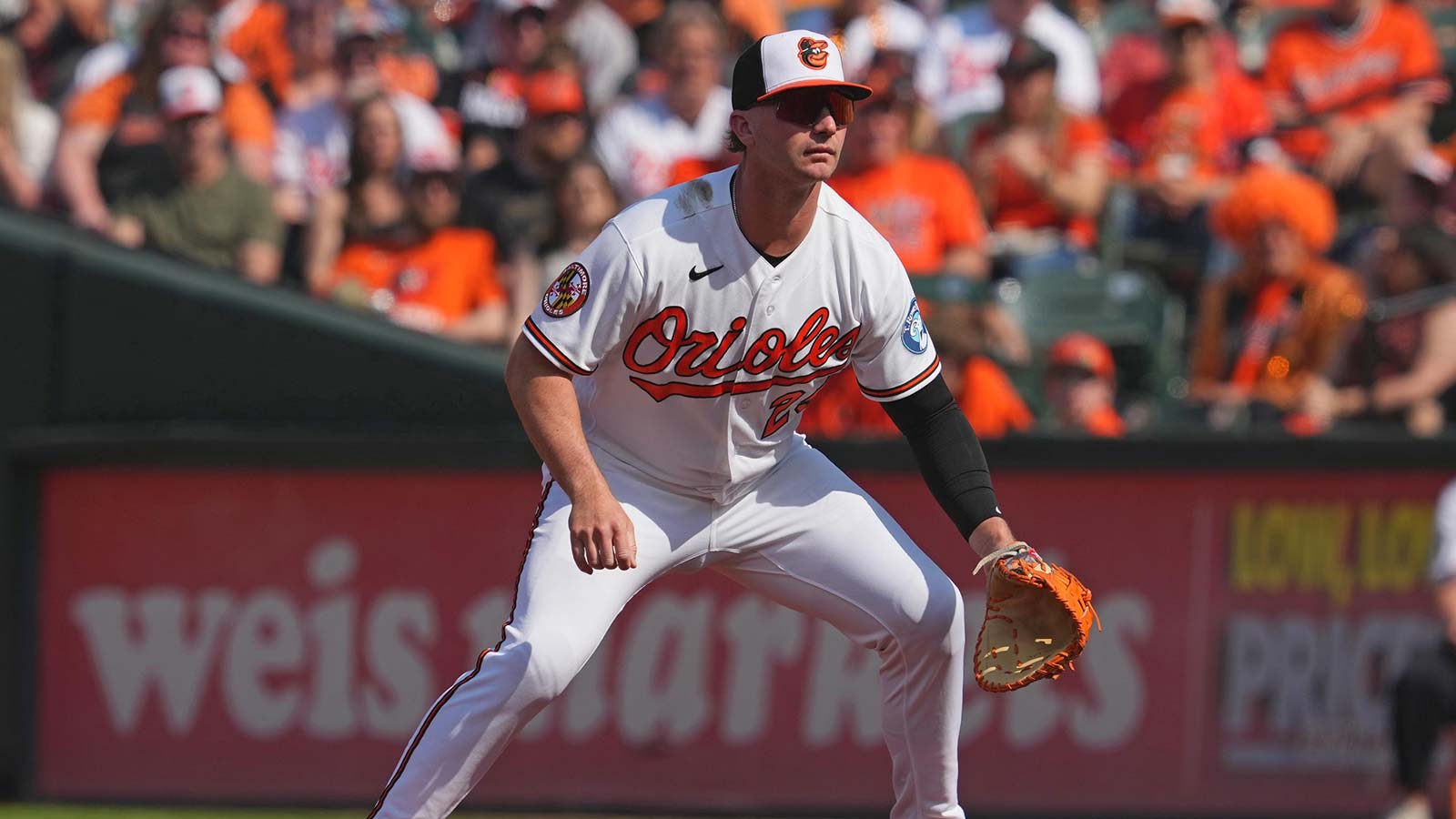 Baltimore Orioles first baseman Pete Alonso (25) awaits the pitch on defense against the Minnesota Twins at Oriole Park at Camden Yards. 