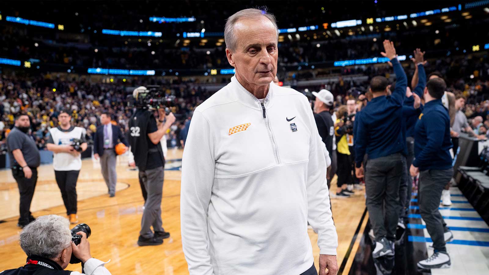 Rick Barnes drops 2-word answer on Tennessee return