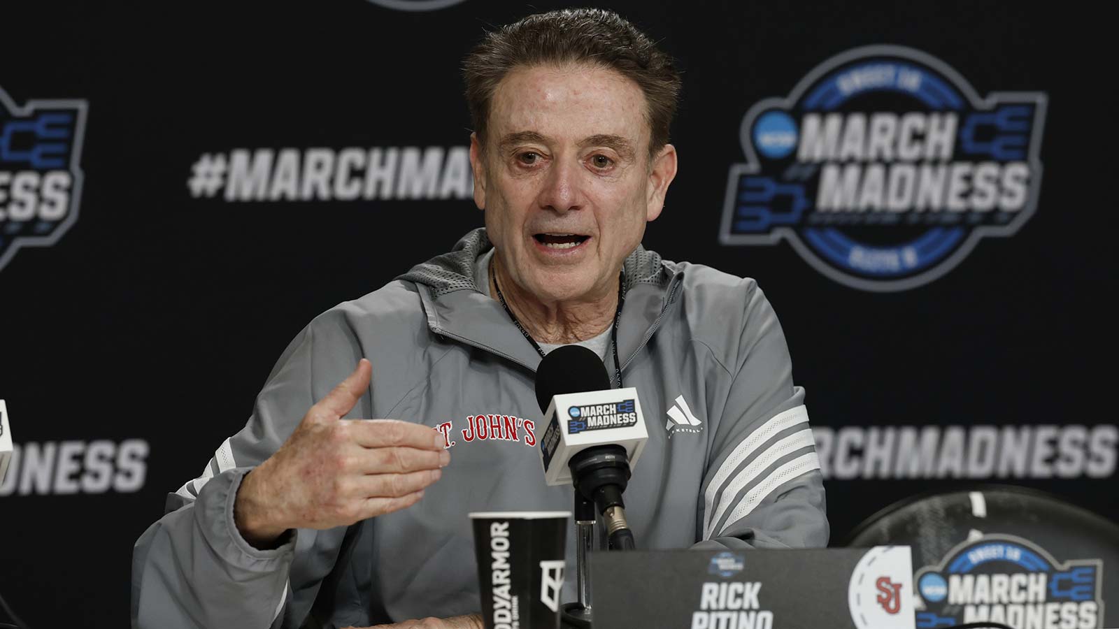Rick Pitino inks new contract to stay with St. John’s