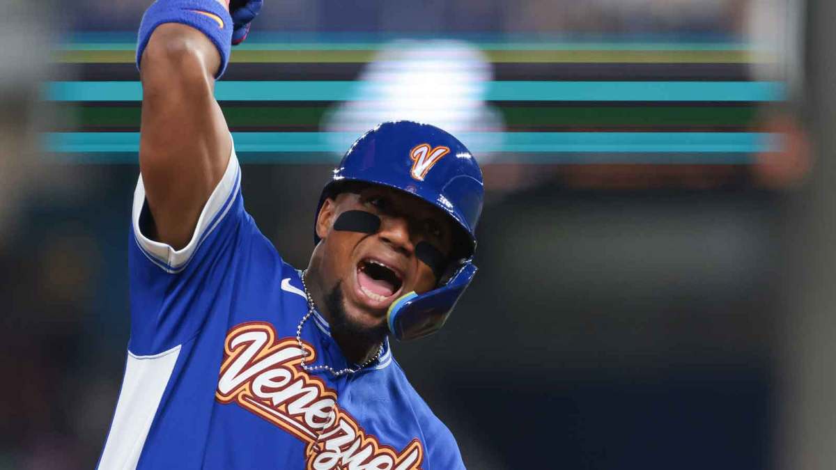 Venezuela right fielder Ronald Acuna Jr. (21) rounds the bases after hitting a home run against Japan in the first inning during a quarterfinal game of the 2026 World Baseball Classic at loanDepot Park.