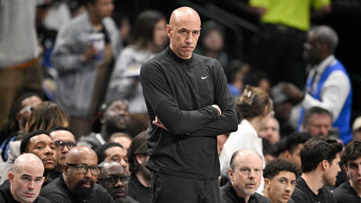 Sacramento Kings head coach Doug Christie looks on during the second quarter against the Dallas Mavericks at the American Airlines Center.