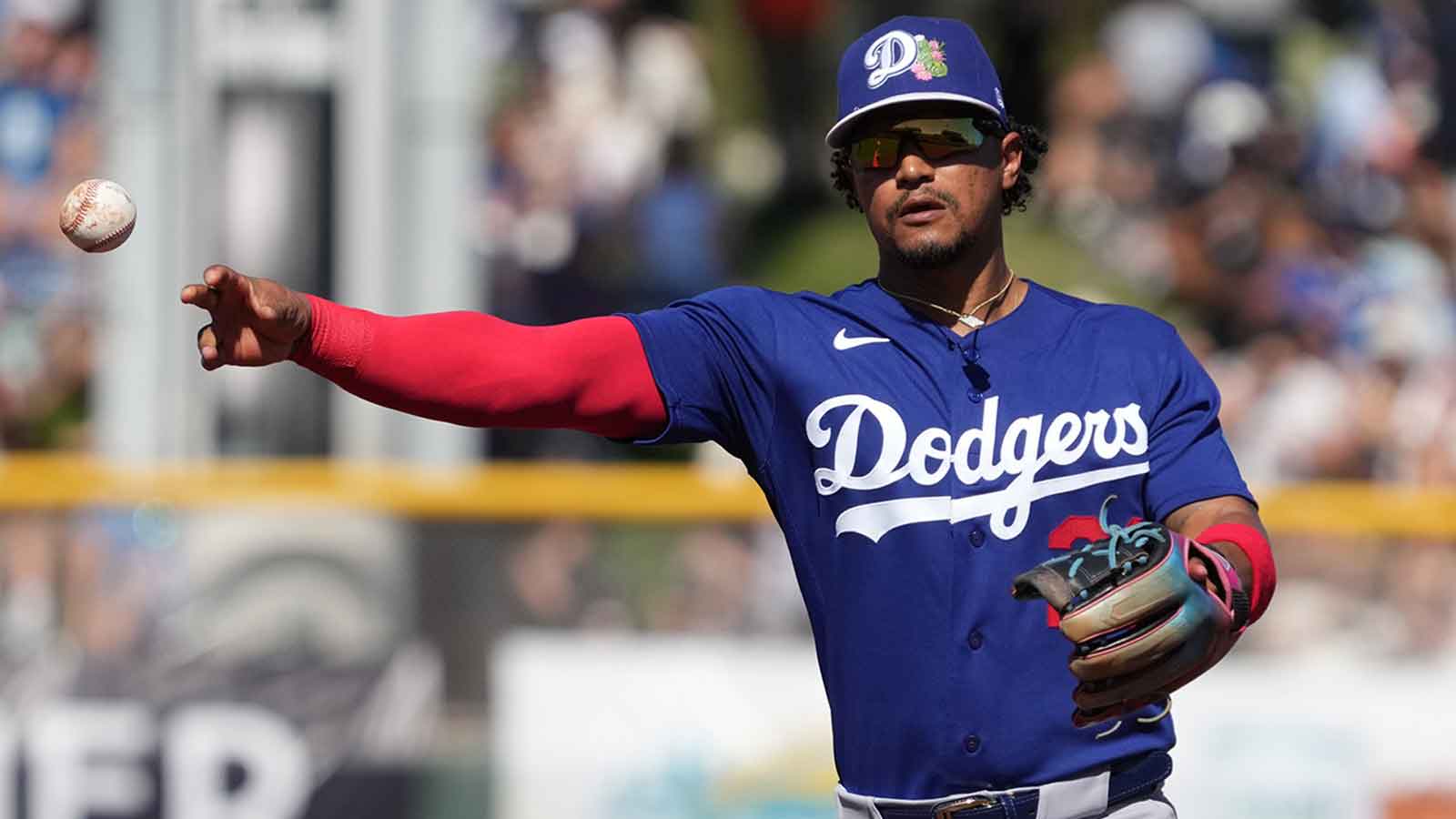 Dave Roberts reveals 1 player who he expects to make Dodgers’ Opening Day roster