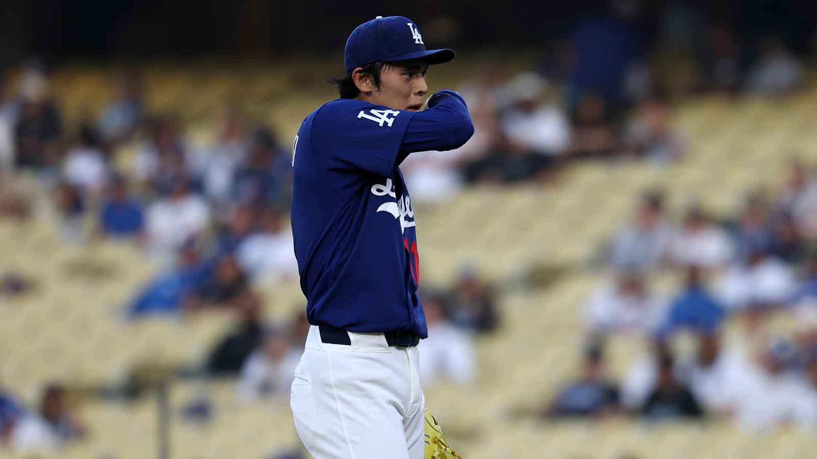 Analyst gives potential reason for Dodgers pitcher Roki Sasaki’s spring training struggles