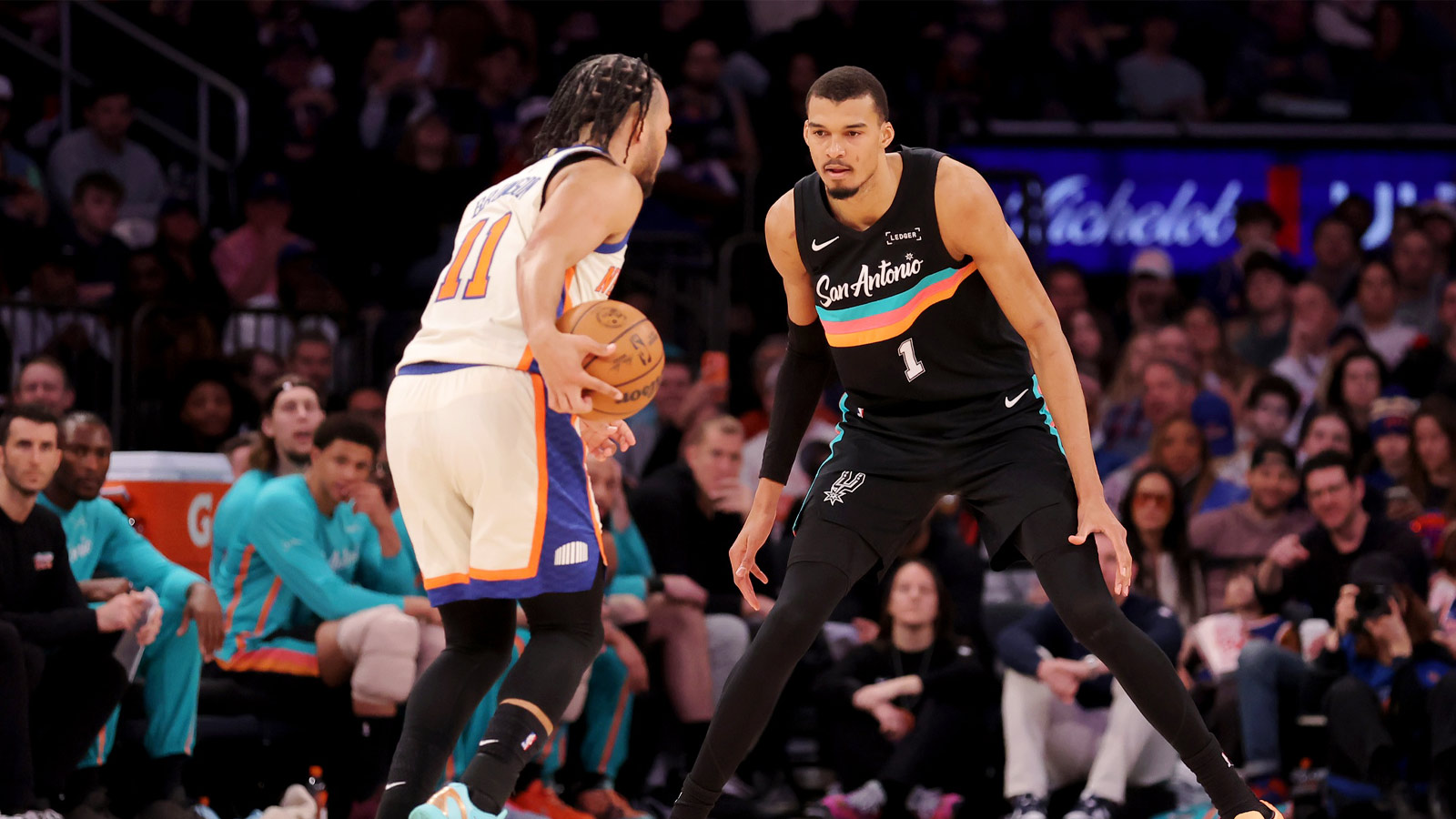 Spurs brutal loss to Knicks draws warning from analyst