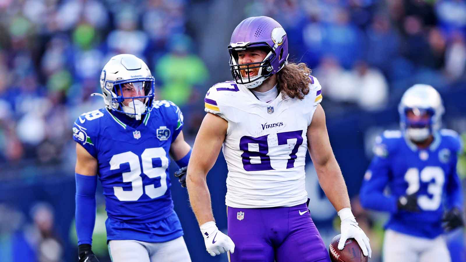 Vikings TE TJ Hockenson restructures contract for 2026 season