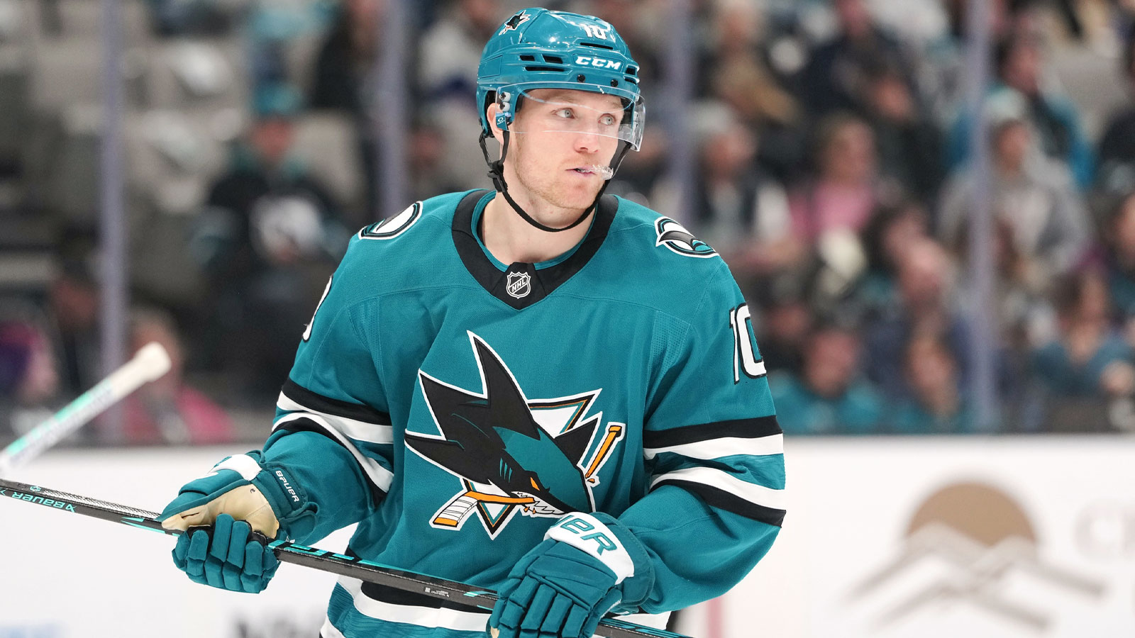 Sharks re-sign depth forward to 2-year contract extension amid playoff push