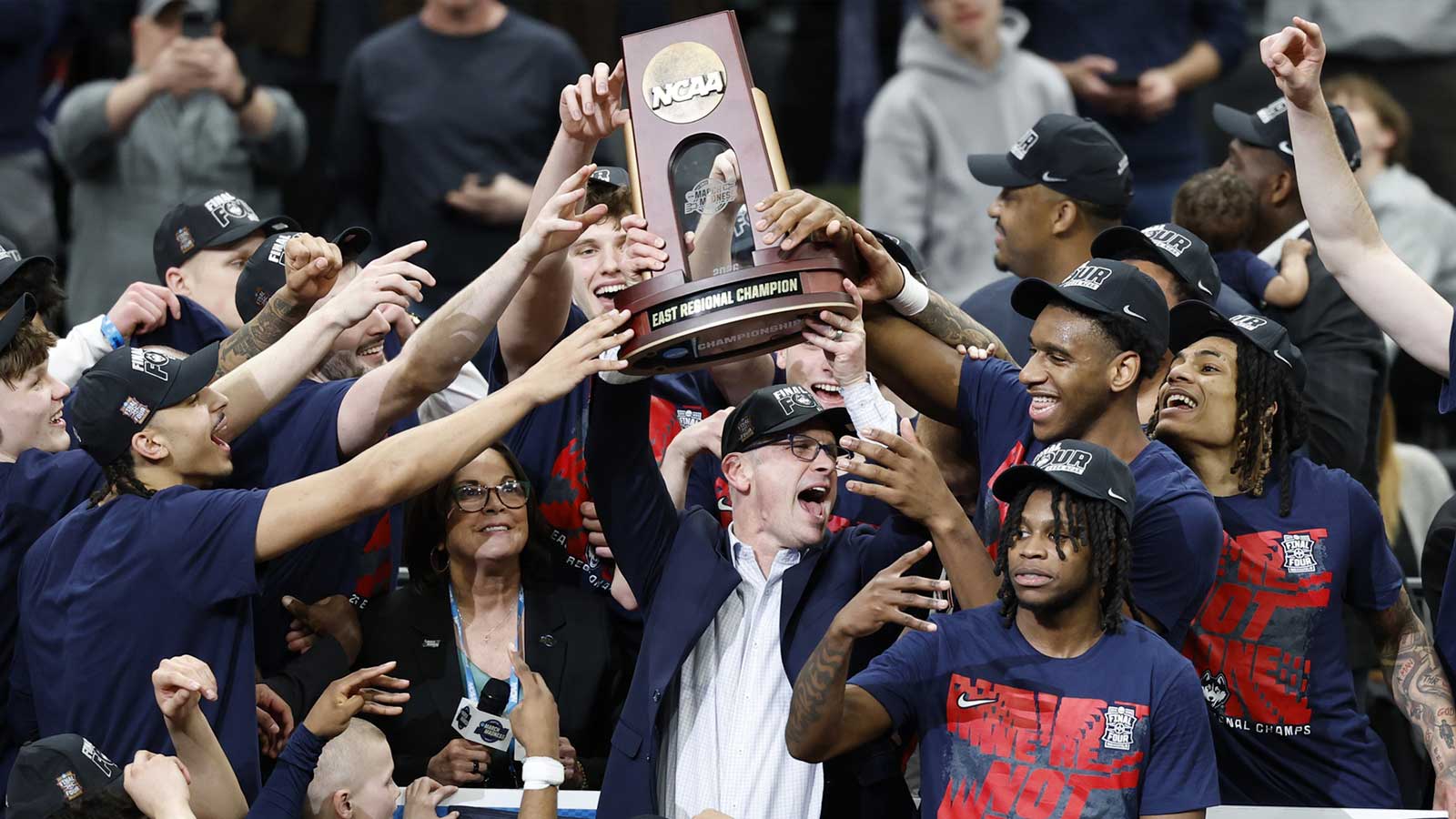 Epic UConn-Braylon Mullins shot clinches March Madness history for East Region