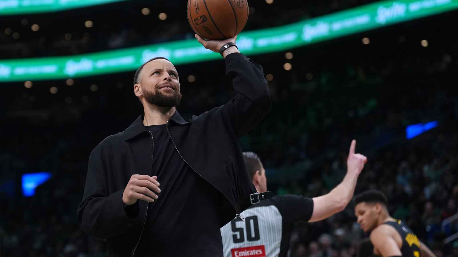 Fan asked to leave game after unexpected incident involving Warriors’ Stephen Curry
