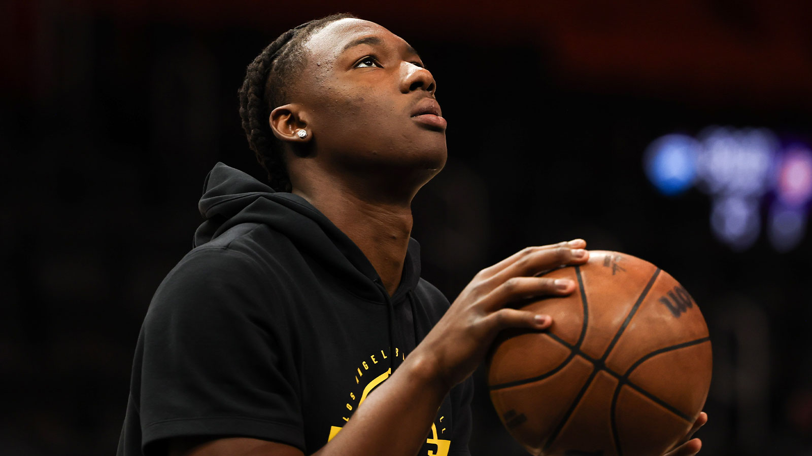 Lakers’ Adou Thiero gets ejected after heated moment late in blowout loss to Rockets