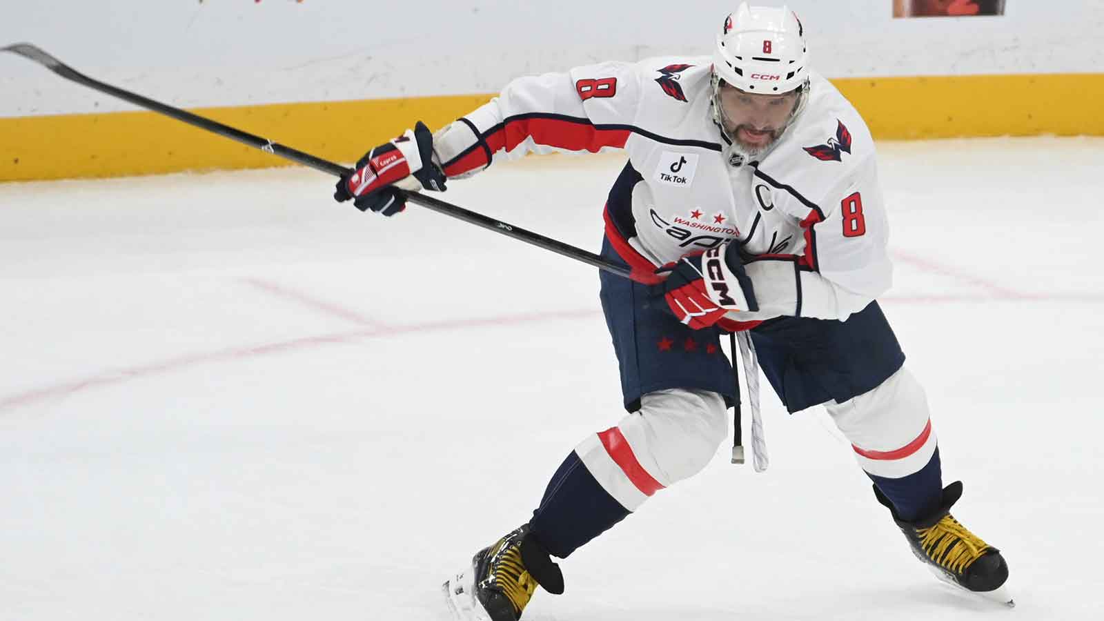 Capitals' Alex Ovechkin jokingly puts GM on the spot with demand