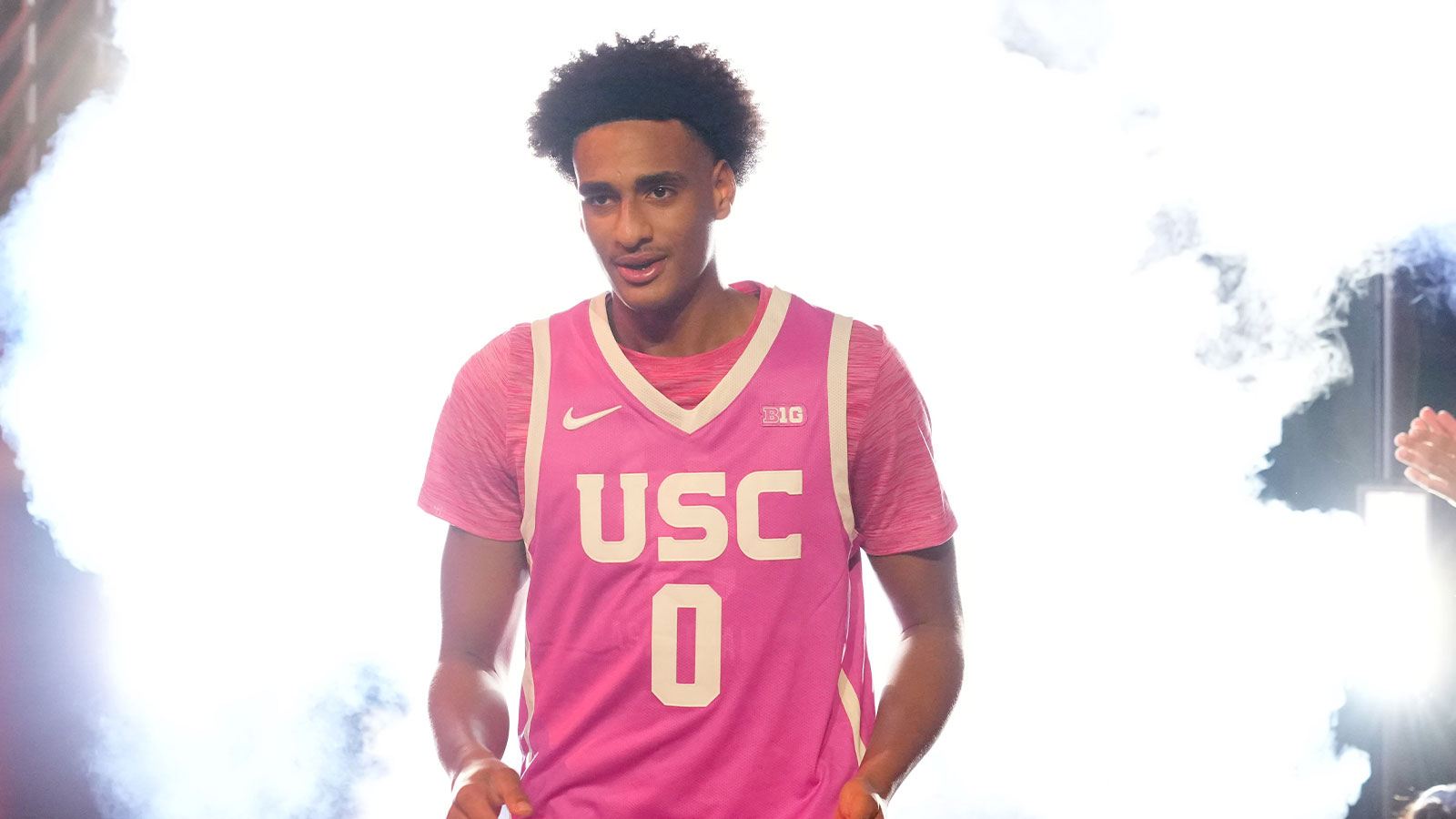 https://wp.clutchpoints.com/wp-content/uploads/2026/04/Alijah-Arenas-running-out-of-tunnel.jpg