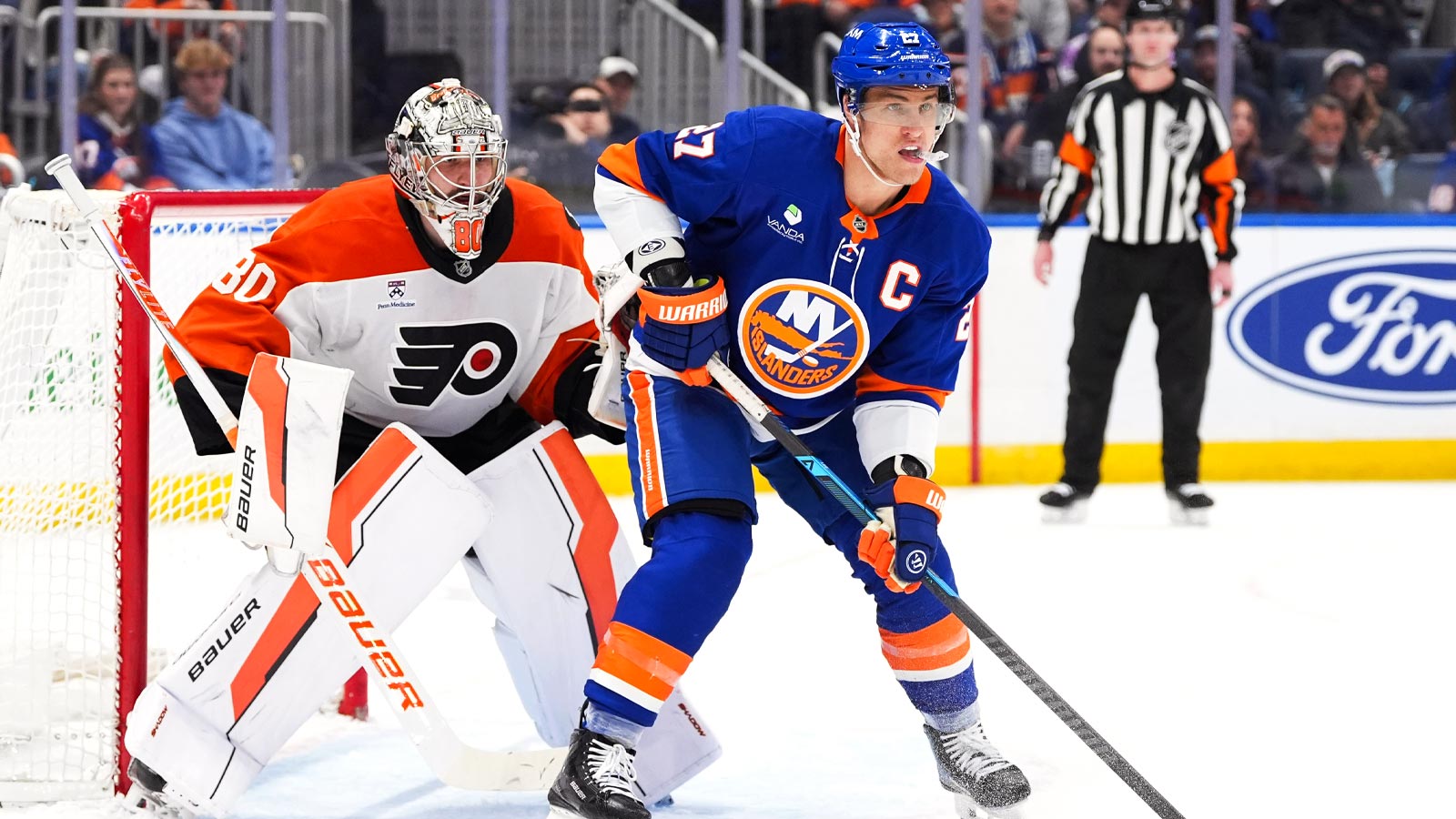 Islanders' GM wants to re-sign captain Anders Lee