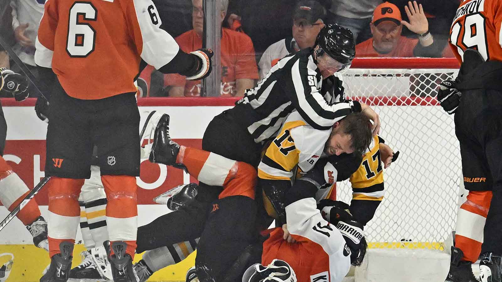 Penguins’ Bryan Rust calls Game 3 vs. Flyers a ‘WWE match’ after Travis Konecny incident